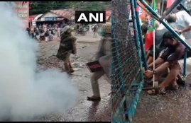 Gold Smuggling Case, Kerala Police, Kerala CM, Tear Gas