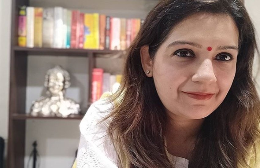 Priyanka Chaturvedi lifestory, priyanka chaturvedi shiv sena, priyanka chaturvedi news today