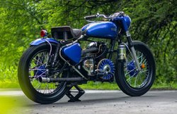 Royal Enfield की दमदार डीजल बुलेट को मॉडिफाई कर दिया बॉबर लुक! देखिए यह शानदार मॉडिफिकेशन और जानें पूरी डिटेल