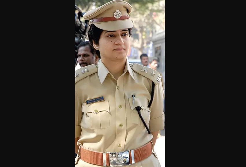 साल 2004 में कर्नाटक के गुलबर्गा में उनकी पहली पोस्टिंग मिली। 16 साल साल के करियर में सोनिया नारंग जहां भी तैनाती हुई वहां उनके नाम से अपराधी खौफ खाते।