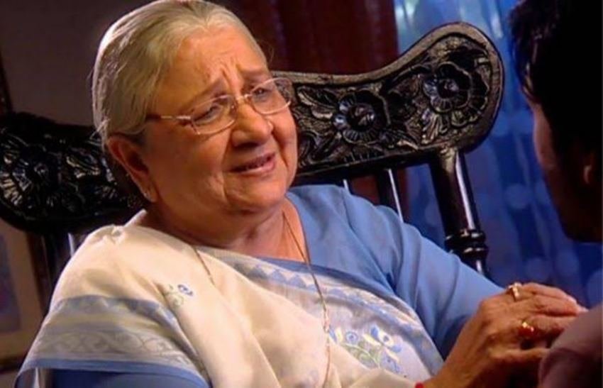 सुधा शिवपुरी ने शाहरुख खान के साथ फिल्म माया मेमसाब (1993) में काम किया था। सुधा शिवपुरी का देहांत साल 2015 में हो चुका है।