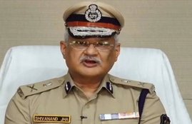 Social Media, Gujarat Police,