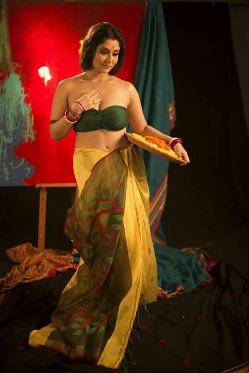 अपने करीब 20 साल के करियर में स्वस्तिका ने कई शानदार फिल्में दी हैं।