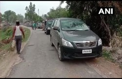 हिस्ट्रीशीटर को गिरफ्तार करने गई थी UP पुलिस, अपराधियों ने ताबड़तोड़ बरसा दी गोलियां, 8 पुलिसकर्मी शहीद