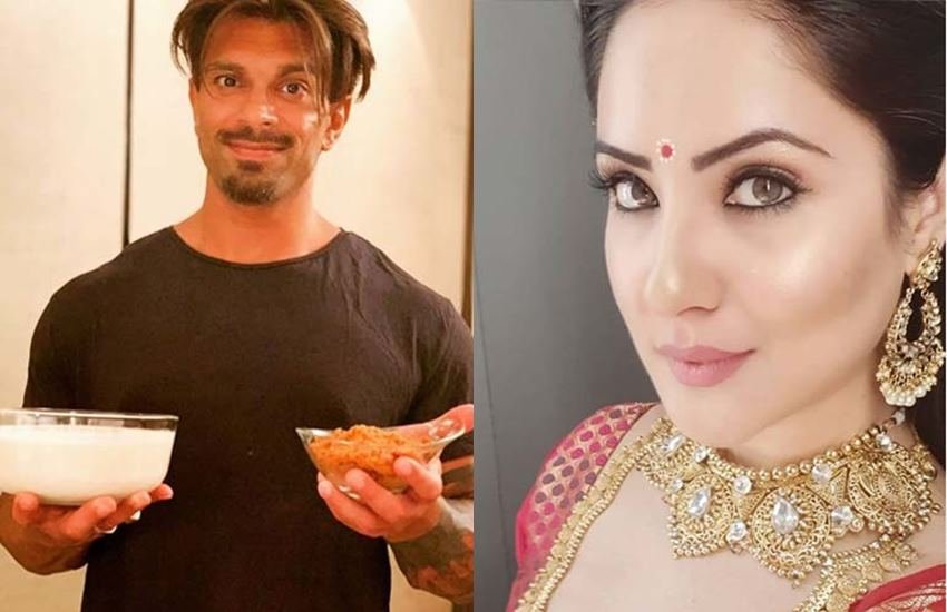 कोरोना वायरस संक्रमण पूरी दुनिया पर विपदा बन टूट पड़ा है। इसने ना सिर्फ लोगों की सेहत पर हमला बोला है बल्कि कई लोगों के रोजगार-धंधे भी बंद हो गए। दरअसल कोरोना की चेन को रोकने के लिए देशव्यापी लॉकडाउन लगा जिसने कई उद्योगों का कफी नुकसान हुआ। टीवी इंडस्ट्री भी इसी में से एक है। कई टीवी एक्टर्स हैं जिनसे इस लोॉकडाउन में काम छीन दूसरे एक्टर्स को मिल गया। आइए देखते हैं कौन से टीवी एक्टर्स ऐसे हैं जो कोरोना लॉकडाउन के बाद बेरोजगार हो गए हैं: