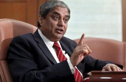 रिटायर होने वाले हैं HDFC बैंक के सीईओ आदित्य पुरी, कई छोटे बैंकों से ज्यादा है संपत्ति, जानें- पूरा सफर