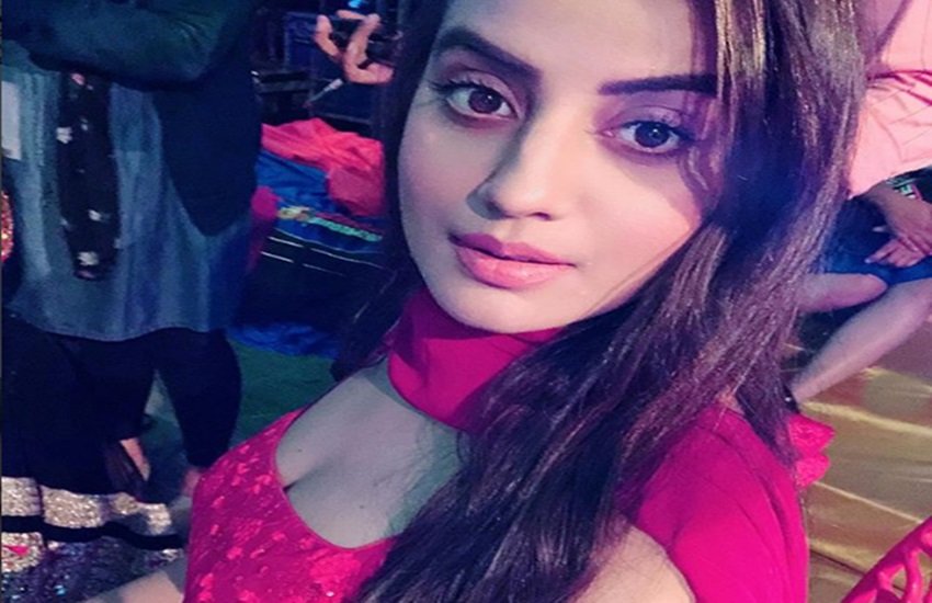 akshara singh, pawan singh, Bhojpuri song