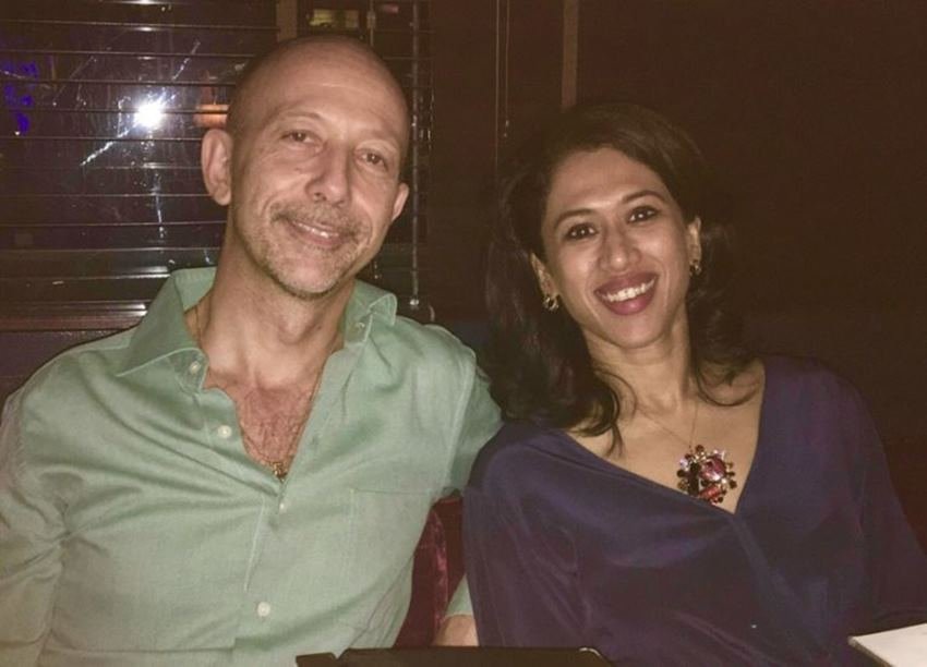 Shama Mohammad: शमा मोहम्मद को कांग्रेस पार्टी ने हाल ही में अपना राष्ट्रीय प्रवक्ता नियुक्त किया है। शमा मूल रूप से केरल की रहने वाली हैं, हालांकि उनकी परवरिश कुवैत में हुई। डॉक्टरी की डिग्री लेने के बाद शमा पत्रकारिता भी कर चुकी हैं। शमा मोहम्मद ने स्टेफनो पेल्ले(Stefano Pelle) से शादी की है। स्टेफनो क्या करते हैं इस बारे में कोई जानकारी मौजूद नहीं है।