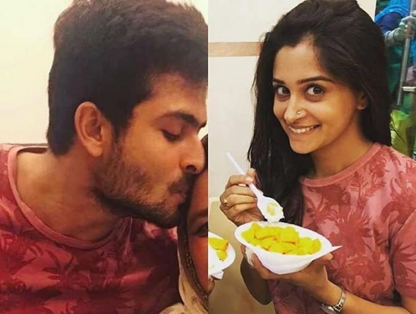 दीपिका कक्क़ड़ ने टीवी एक्टर शोएब इब्राहिम से शादी रचाई है। पॉपुलारिटी के मामले में दीपिका शोएब से काफी आगे हैं।