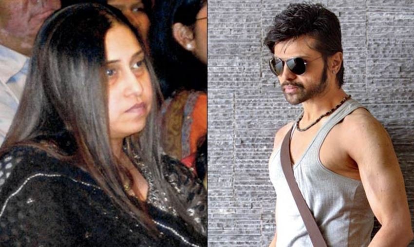 हिमेश रेशमिया ने कोमल को साल 2017 में तलाक दिया था। दोनों की शादी 22 सालों तक चली थी।