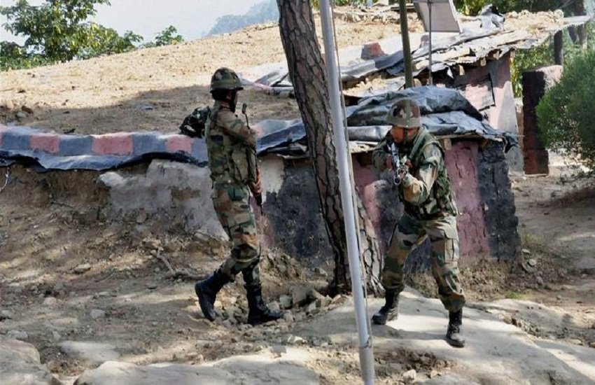 जम्मू-कश्मीर के कुपवाड़ा में एलओसी के पास मुठभेड़ दो आतंकी मारे गए। (indian express file)