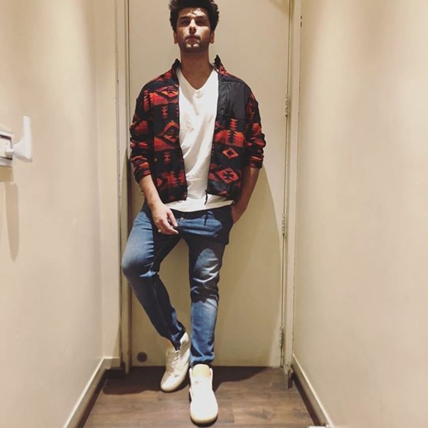 कुशाल टंडन ने एक इंटरव्यू में बताया था कि गौहर उन पर अपना धर्म बदलने के लिए लगातार दबाव डाल रही थीं, लेकिन वह इसके लिए राजी नहीं थे। इसी कारण दोनों अलग हो गए।