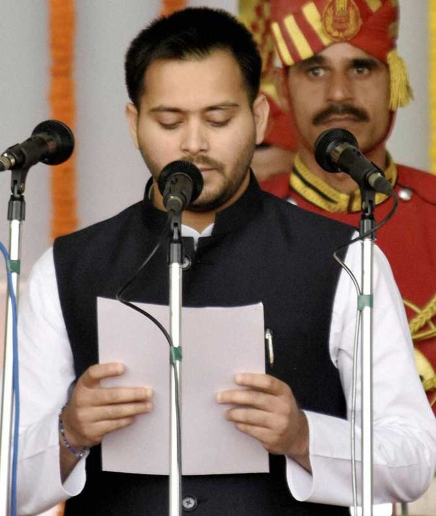 बिहार के डिप्टी सीएम रह चुके तेजस्वी यादव ने सिर्फ 9वीं तक पढ़ाई की है।