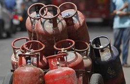 LPG, HP gas, Indane gas, Bharat gas, LPG cylinder leakage, LPG cylinder safety, lpg cylinder service