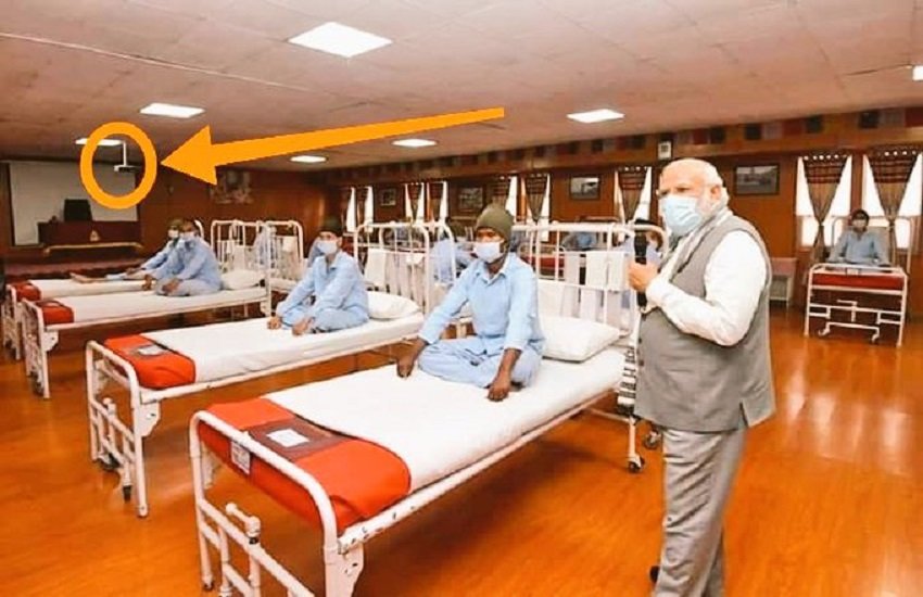 इस मुलाक़ात की यह तस्वीर सोशल मीडिया पर जमकर वायरल हो रही है। (twitter/Rofl Republic)
