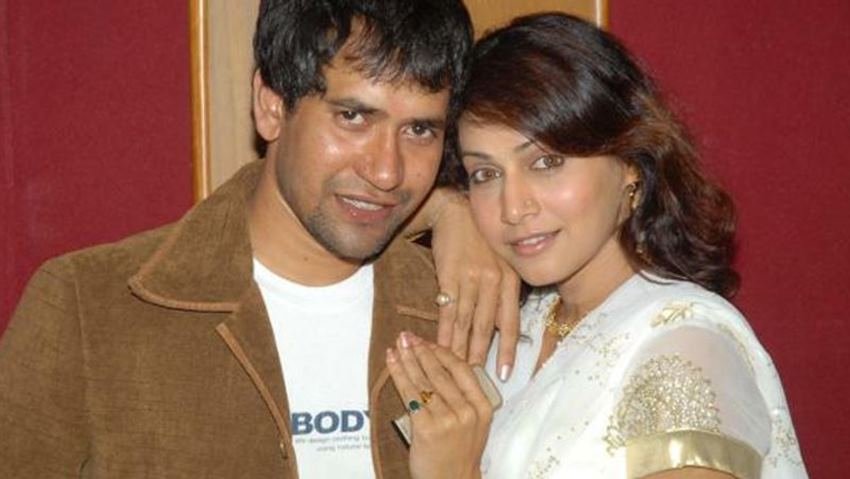 निरहुआ और पाखी इतनी बार साथ में रोमांटिक फिल्में कर चुके थे कि लोग दोनों को रियल लाइफ पति पत्नी समझने लगे थे।