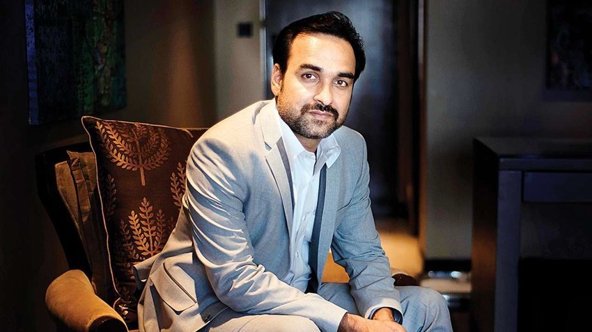 पंकज ने एक इंटरव्यू में कहा, 'मैंने ठगों, चंडालों, लेखकों और विद्वानों को आस पास देखा है। बडे बडे शराबियों के साथ दिन गुजारें हैं और अन सबने मिलके बनाया है। वे लोग थे, जिन्होंने मुझे आज वह व्यक्ति बनाया है, जो मैं सबके सामने हूं।'