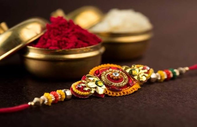 Raksha Bandhan 2020: रक्षाबंधन पर सुबह ही खत्म हो जाएगी भद्रा, बहनें भाईयों को पूरे दिन बांध सकेंगी राखी