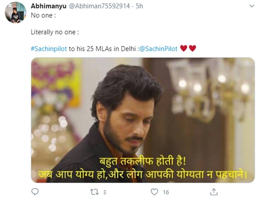 फिल्मों का भी लुत्फ उठाया जा रहा है। बताया जा रहा है कि मुगल-ए-आजम, लगान औऱ शोले जैसी फिल्में देखी जा रही हैं।