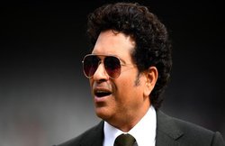 ‘अंपायर कॉल’ के खिलाफ सचिन तेंदुलकर, बोले- DRS में अगर गेंद विकेट पर लग रही है तो बल्लेबाज को आउट दिया जाना चाहिए