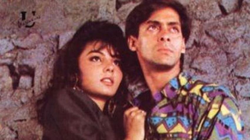 सलमान खान संगीता बिजलानी के साथ रिलेशनशिप में रहते हुए एक्ट्रेस सोमी अली से नजदीकियां बढ़ाने लगें। संगीता को ये बिल्कुल भी रास नहीं आता।
