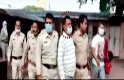 Vikas Dubey Encounter: ‘बिकरू में होता तो जिंदा जला देता’, हथकड़ी पहनाने पर विकास दुबे ने दिखाई थी हनक