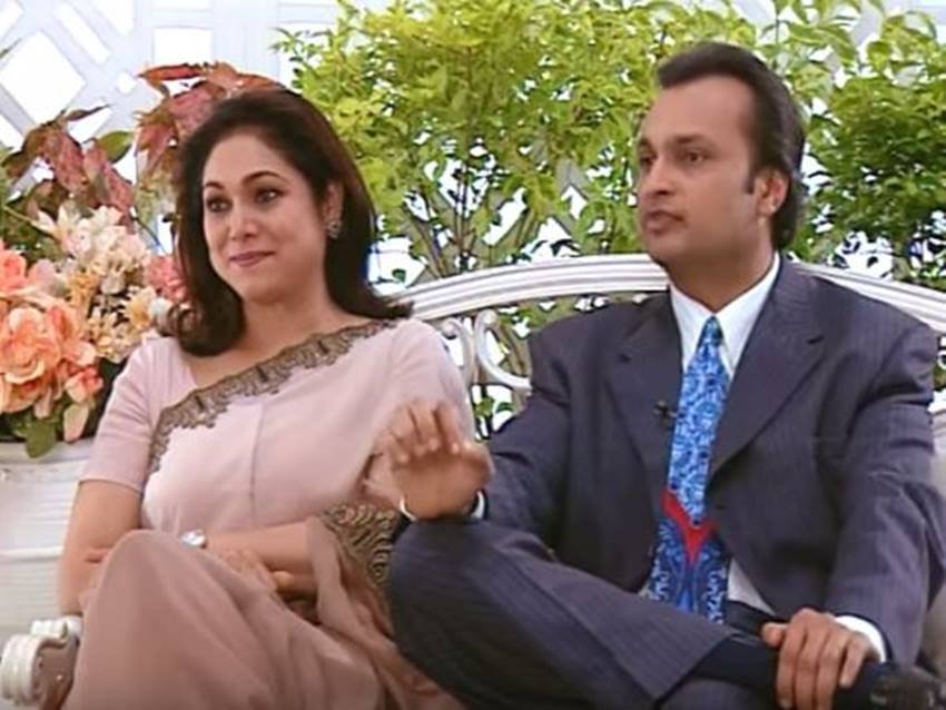 इस शो में एक वक्त ऐसा भी आया जब शो की होस्ट सिमी गरेवाल ने अनिल अंबानी के साथ बैठीं टीना से पूछ दिया कि आप एक शराबी पति के साथ कैसे मैनेज करती हैं।