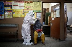 Coronavirus in India: स्वास्थ्य मंत्री ने संसद में दिया कोरोना वैक्सीन का लिखित में जवाब, बताया क्या चल रहा है