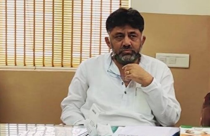 कर्नाटक Congress चीफ डीके शिवकुमार को COVID-19, 2 दिन से दिख रहे थे लक्षण; अस्पताल में भर्ती
