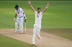 जैक क्रॉली की दमदार पारी से इंग्लैंड मजबूत, बटलर के साथ की 200 से ज्यादा रनों की साझेदारी की