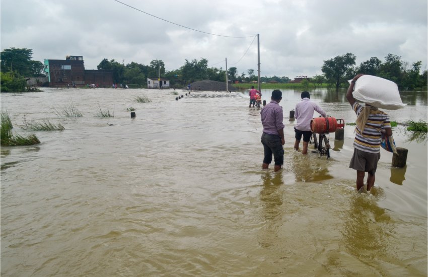 Floods, Floods in UP, Uttar Pradesh, 14 Districts, Water