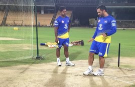 KM ASIF MS DHONI
