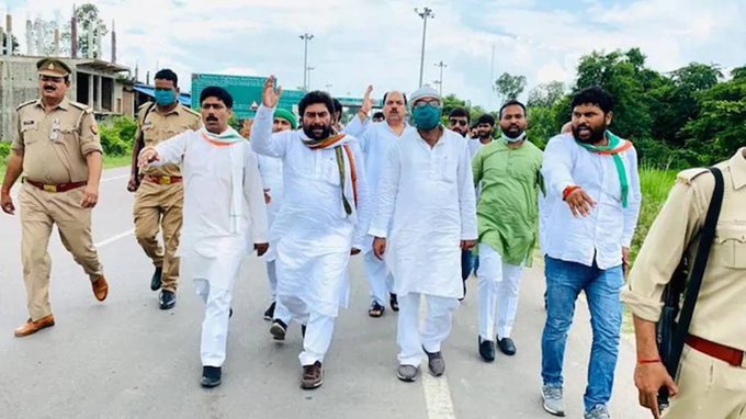 UP: मृत पत्रकार के घर जा रहे थे कांग्रेसी अजय कुमार लल्लू, रोककर लिए गए हिरासत में; बोले- CM साहब मुकदमे से न डराएं