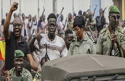 अफ्रीकी देश माली में सैन्य विद्रोह, राष्ट्रपति-प्रधानमंत्री को बंधक बनाया गया, संसद भंग