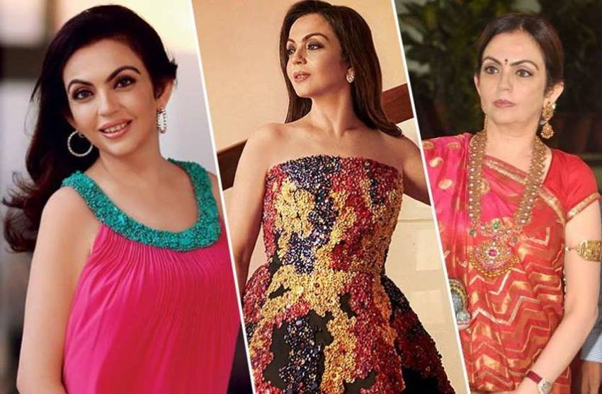 नीता अंबानी ट्रेडिशनल से लेकर वेस्टर्न आउटफिट्स में दिख जाती हैं।नीता अंबानी ट्रेडिशनल से लेकर वेस्टर्न आउटफिट्स में दिख जाती हैं।