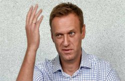 रूसी राष्ट्रपति पर विपक्षी नेता को जहर दिलाने का शक, अस्पताल का इनकार, जानें- कौन हैं एलेक्सी नवेलनी?