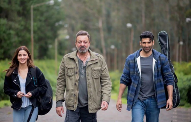 Sadak 2 Movie Release on Hotstar Updates: आलिया भट्ट संग दिखेगा संजय दत्त का दमदार अंदाज, डिज्नी प्लस हॉटस्टार पर देख सकते हैं फिल्म