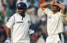 Shoaib Akhtar MS Dhoni