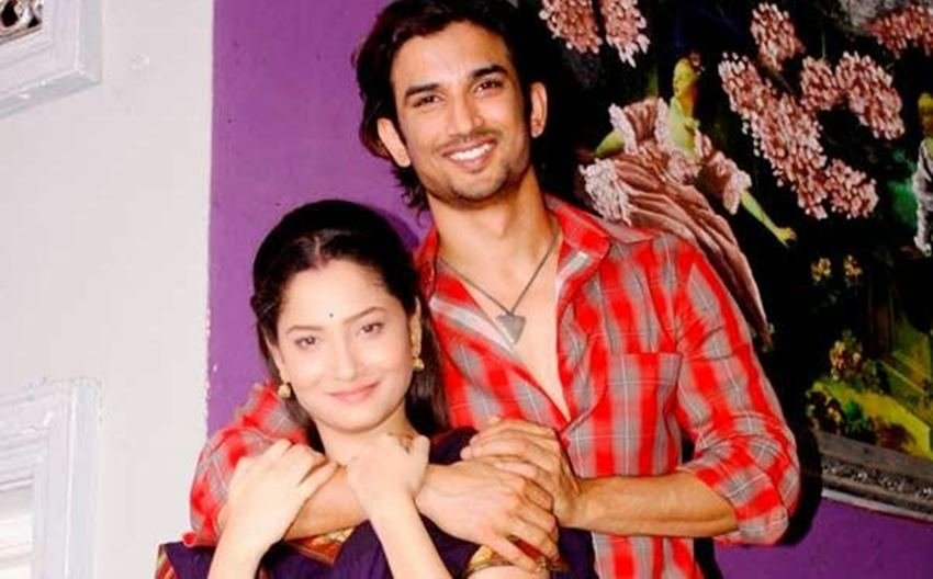 अंकिता लोखंडे और सुशांत सिंह राजपूत ने एकता कपूर के टीवी शो पवित्र रिश्ता में काम किया था। इस शो में दोनों पति-पत्नी के किरदार में थे।