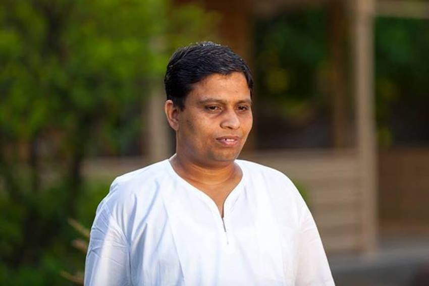 भारत में इस रेंज रोवर की शो रूम कीमत 2.17 करोड़ से 3.81 करोड़ रुपए के बीच है।