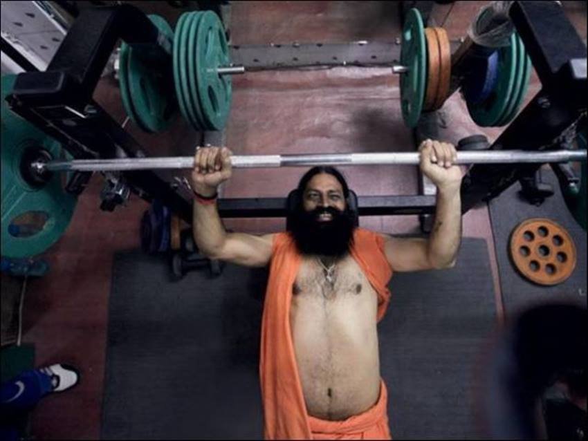 उस घटना के बाद से ही सुनील तलवार खुद को पूरी तरह से बाबा रामदेव की तरह ढालने में लग गए।