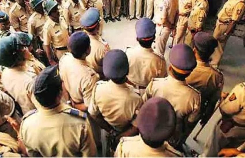 delhi police, fake raid