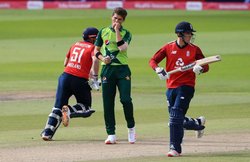 टी20 में लगातार छठी सीरीज जीतने उतरेगा इंग्लैंड, पाकिस्तान की ‘इज्जत’ दांव पर