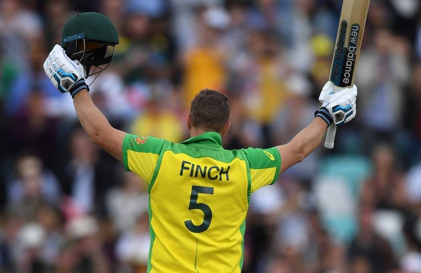 ऑस्ट्रलिया की वनडे और टी 20 टीम को लीड करने वाले कप्तान आरेन फिंच को भी 4 करोड़ 87 लाख रुपए सालाना मिलते हैं।