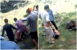 जम्मू कश्मीर: लड़के ने खेत से गाय को भगाया तो गौरक्षकों ने पिता को पीट-पीट कर किया अधमरा, ‘देश के गद्दारों को गोली मारो’ का नारा भी लगाया; केस दर्ज