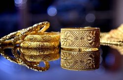 SBI Revamped Gold Deposit Scheme: सोने को बैंक में रखकर पाएं मोटा मुनाफा, जानें कैसे