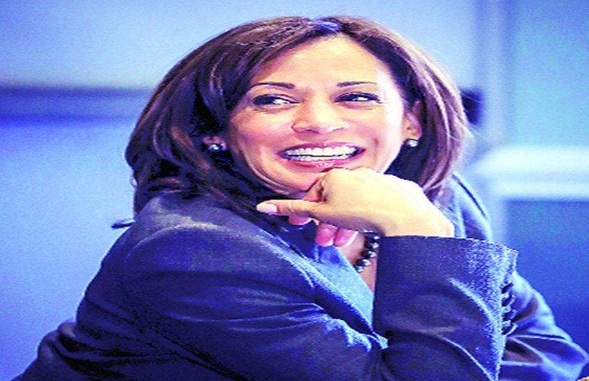 अमेरिकी उपराष्ट्रपति पद के लिए डेमोक्रेटिक उम्मीदवार भारतीय मूल की कमला हैरिस को नामित किया गया है।