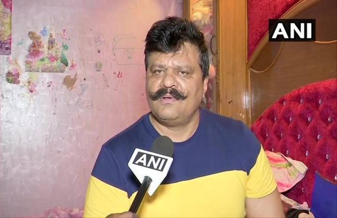 उत्तराखंड बीजेपी में खटपट: बंदूक़ लेकर नाचने वाले एमएलए को पार्टी में दोबारा लेने पर नेता नाराज़, जेपी नड्डा तक जाने की तैयारी