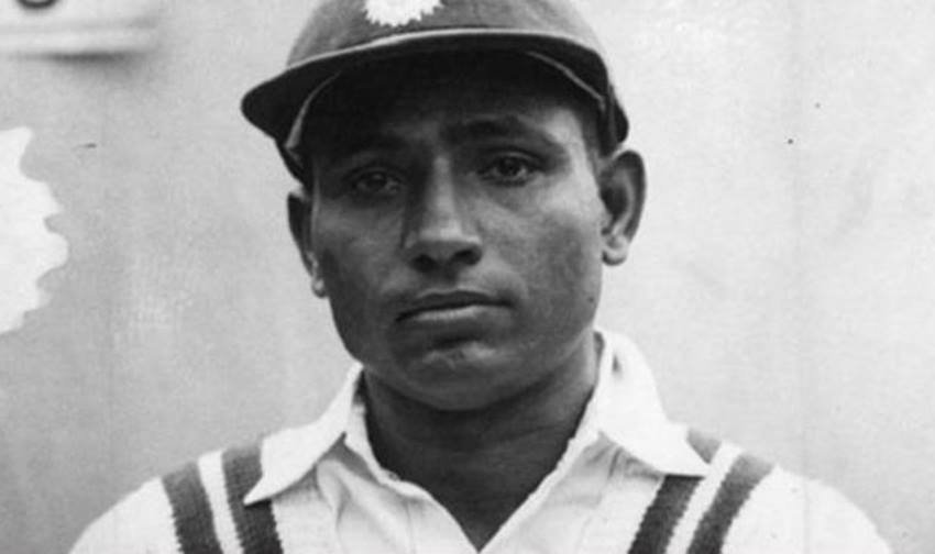 कार्टर रामास्वामी - 1896 में पैदा हुए क्रिकेटर रामास्वामी ने 40 की उम्र में खेलना शुरू किया और वो मात्र दो ही अंतरराष्ट्रीय मैच खेल पाएं। एक क्रिकेटर होने के साथ साथ वो टेनिस प्लयेर भी थे और भारत की तरफ़ से डेविस कप भी खेल चुके थे। रामास्वामी जब अपने जीवन के आखिरी दिनों में थे , तब अचानक एक दिन घर से ही गायब हो गए। परिवार के सदस्यों ने उन्हें ढूंढने की बहुत कोशिश की, लेकिन उनके नहीं मिलने पर उन्हें मृत मान लिया गया।
