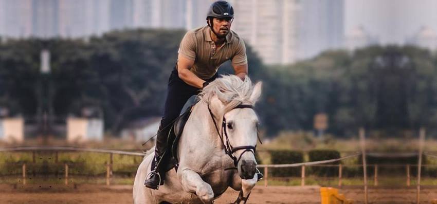 रणदीप हुडा पोलो बहुत अच्छा खेलते हैं। उनके पास 6 घोड़े भी हैं। रणदीप हुडा ने खुद की पोलो टीम भी खऱीद रखी है जिसका नाम रॉयल रूस्टर्स है।